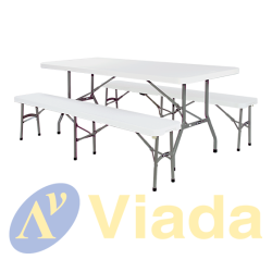 Conjunto de mesa y bancos de plástico