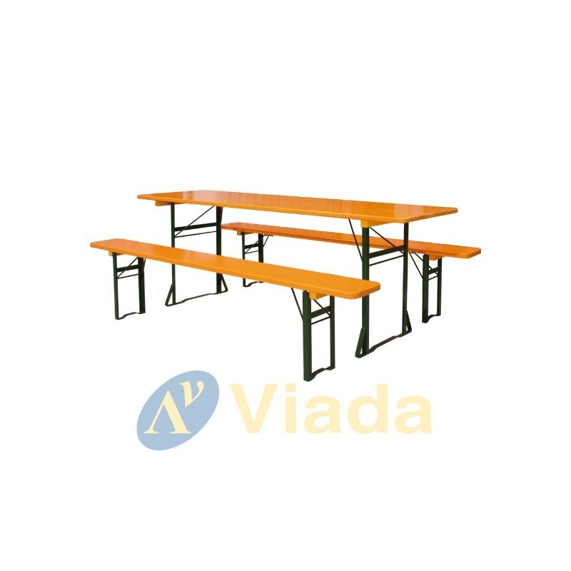 Conjunto de mesa y bancos de madera