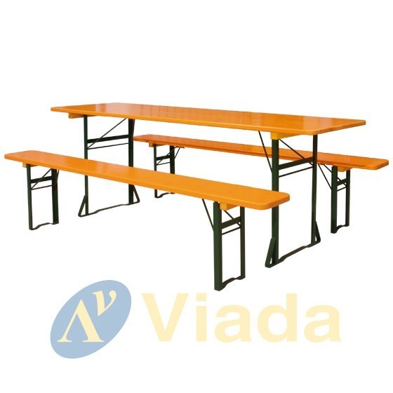 Conjunto de mesa y bancos de madera